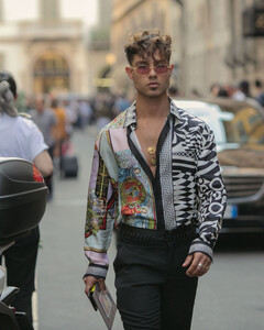 Milan Men's Fashion Week Street Style Ч.1